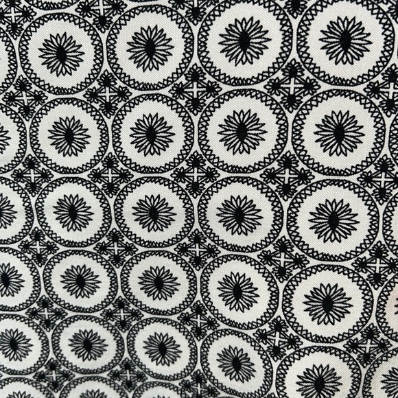 Zac & Rachel Black White Geometric Capri Pants – Size 12 - Picture 3 of 6